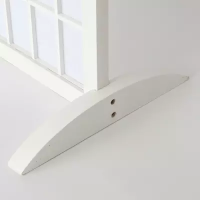 Nožičky na bíly japonský paraván 1603