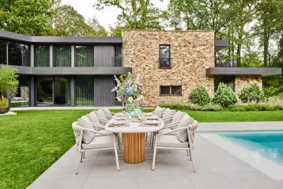 Zahradní stůl Omis s organickým tvarem 320x100